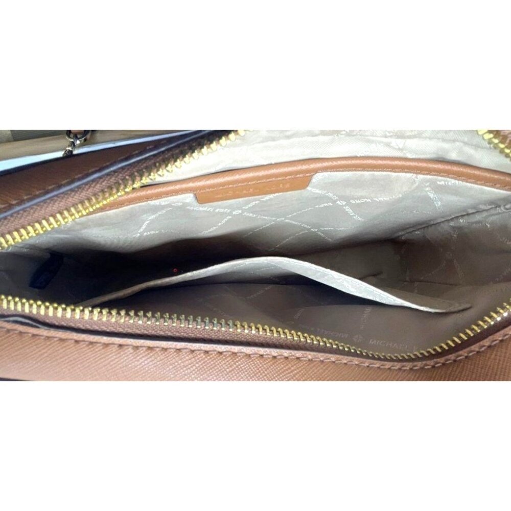 Michael Kors Jet Set Leather Crossbody Bag In Saffiano Leather - Picture 3 of 8